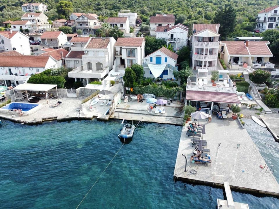 Tivat Krtole na plaži Apartment in Kotor Municipality