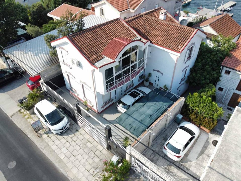 Tivat Krtole na plaži Apartment in Kotor Municipality