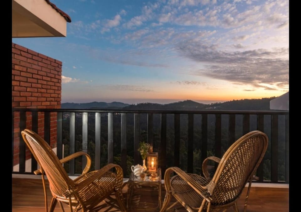 Balcony/Terrace, Mountain view, Sunset