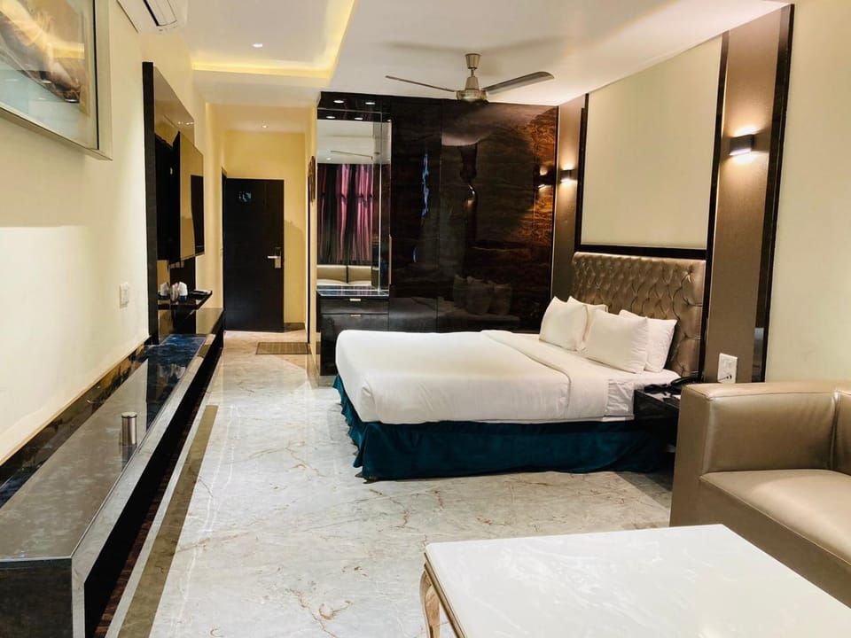 Hotel Aman Palace Hotel in Delhi