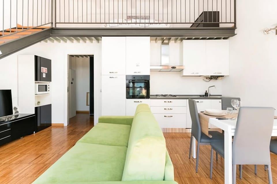 TV and multimedia, Kitchen or kitchenette, Living room, Dining area, minibar, pet friendly, stove
