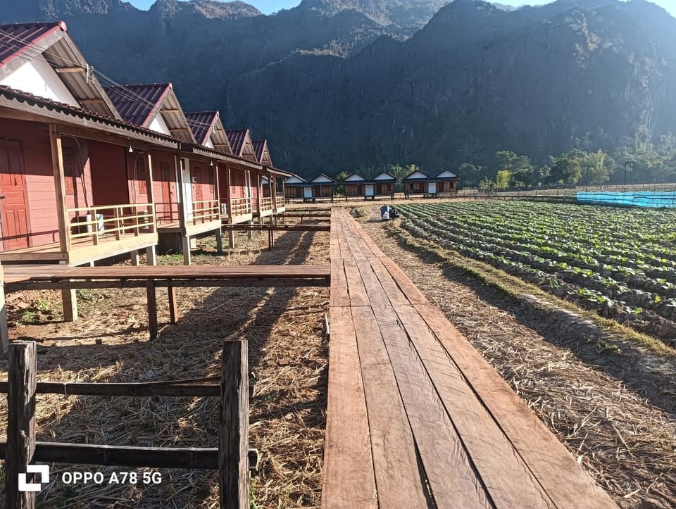 Konglor Khamchalern Guesthouse and Restaurant Apartment in Laos