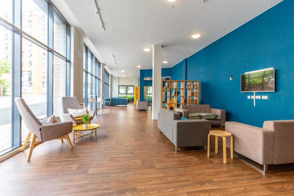 Communal lounge/ TV room, Seating area