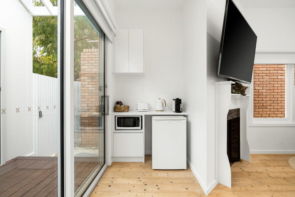 Coffee/tea facilities, Kitchen or kitchenette