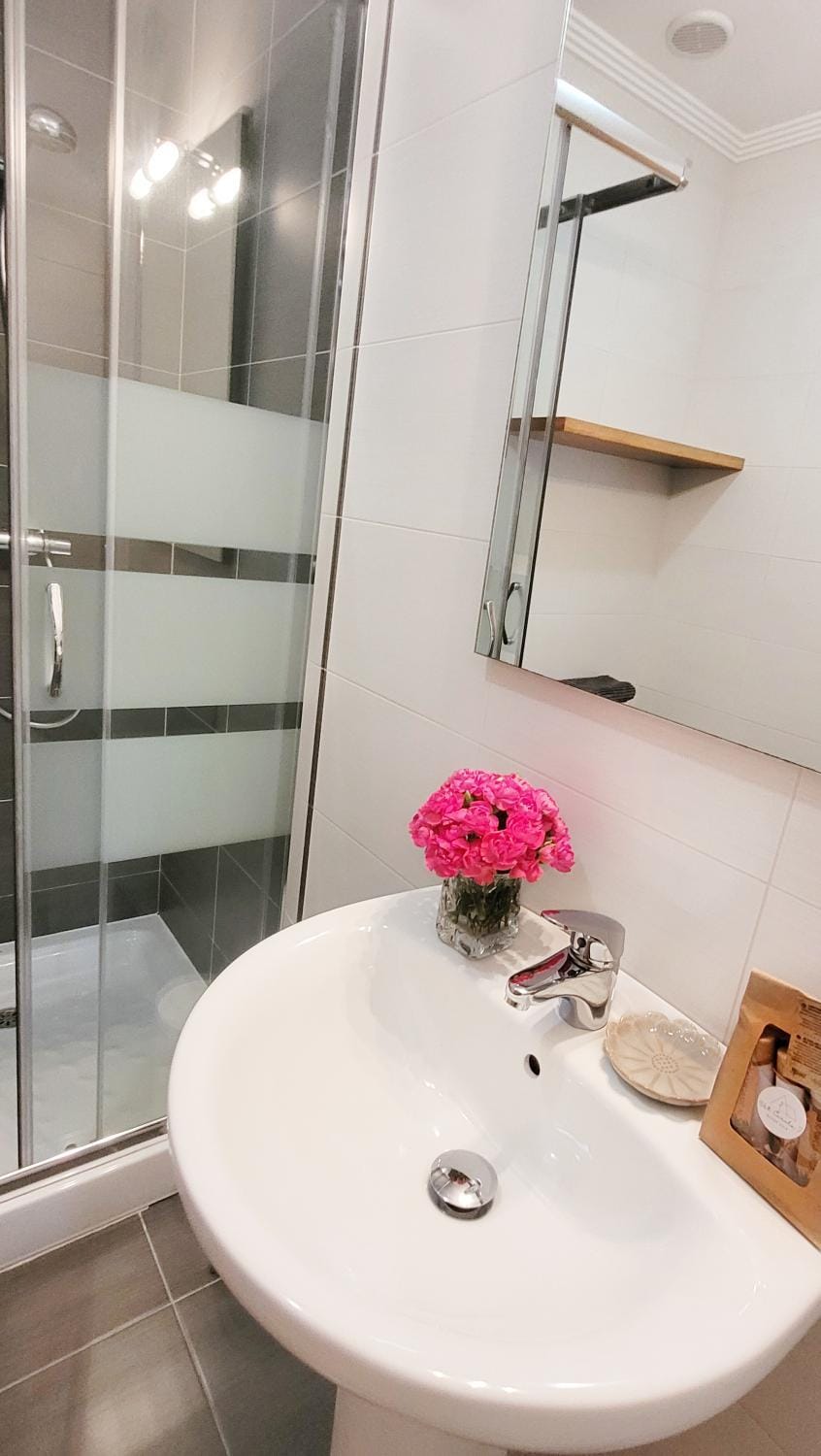 CAROLA l, "Encantador apartamento de estilo marinero a 100m playa Catia" Apartment in Galicia