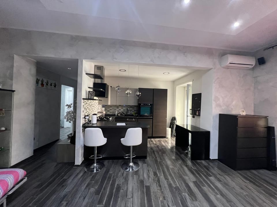 Nathan House,Teano Apartment in Rome