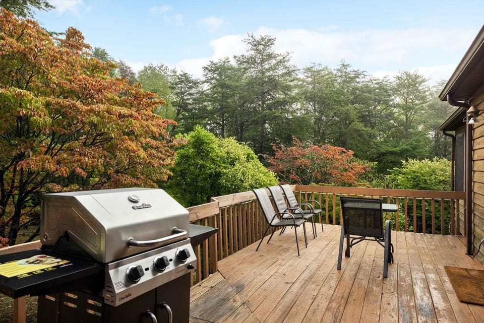 BBQ facilities, View (from property/room), Balcony/Terrace