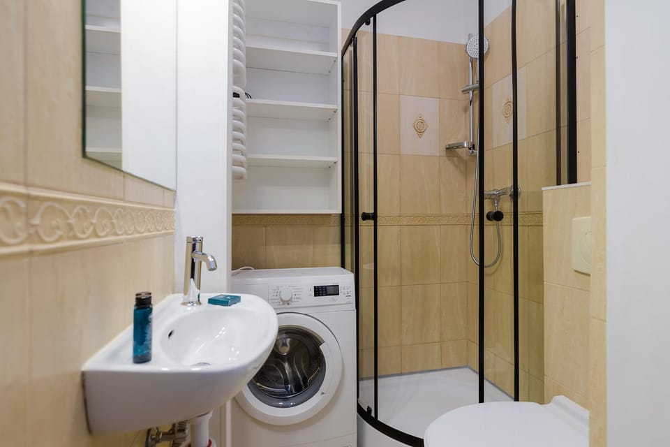 Shower, Toilet, Bathroom, washing machine