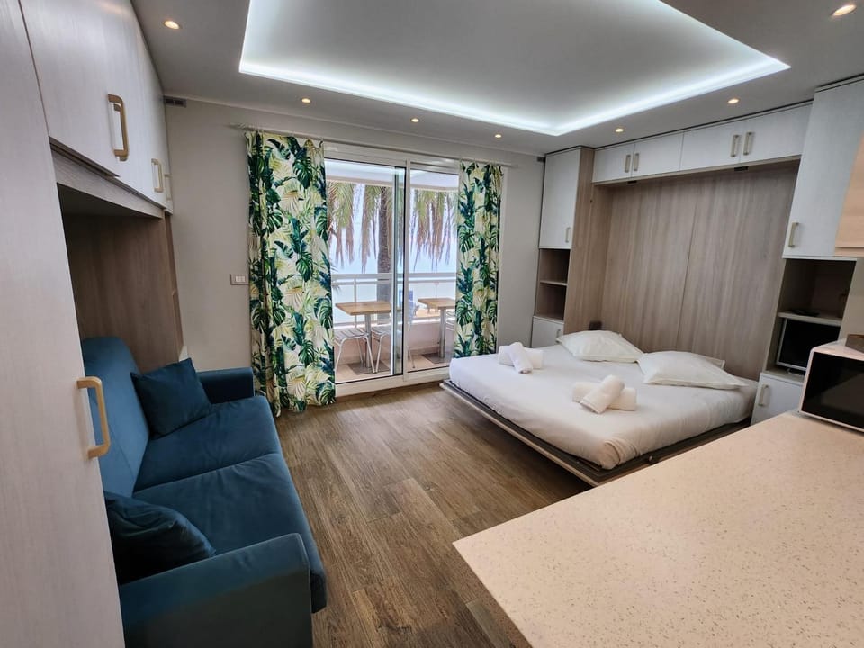 Bluemarine, studio vista Mare Apartment in Menton