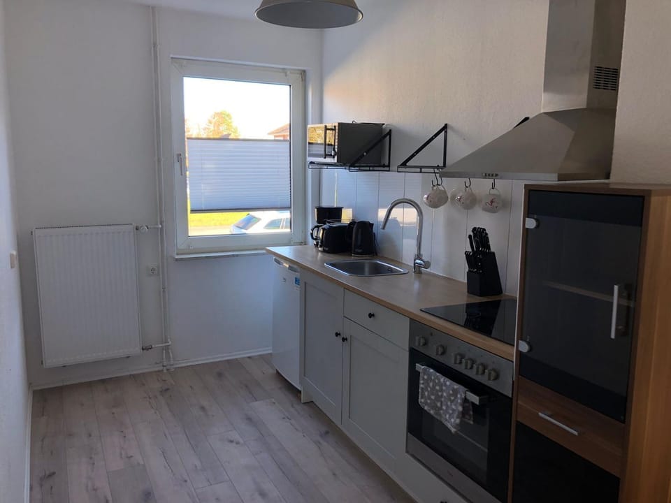 Kitchen or kitchenette, minibar, pet friendly, stove