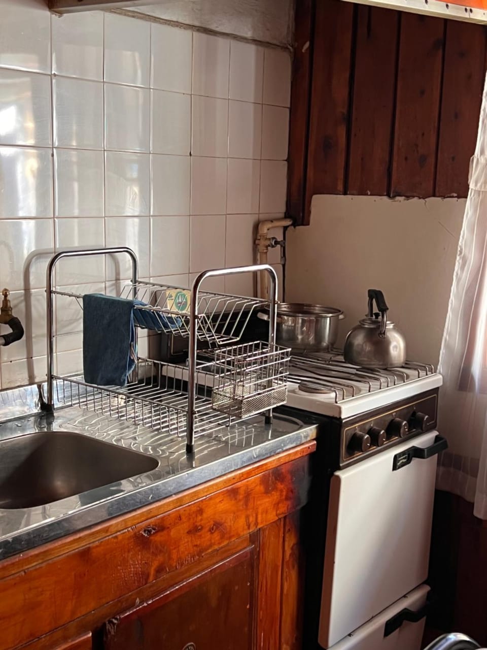 Kitchen or kitchenette, pet friendly, stove
