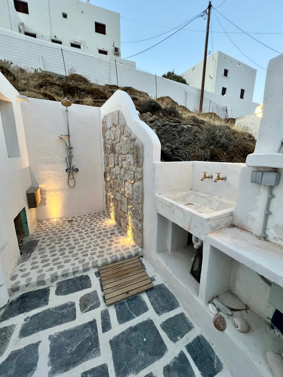 Natural landscape, Bathroom