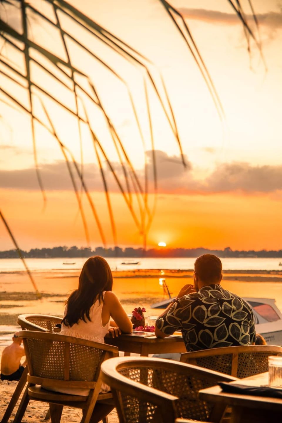 Restaurant/places to eat, People, Natural landscape, Sea view, Sunset