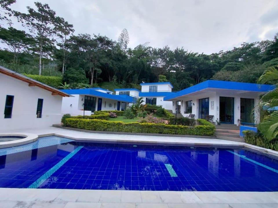 New Paradise Nueva Sede - La Vega Cundinamarca -Avistamiento de aves Country House in Villeta