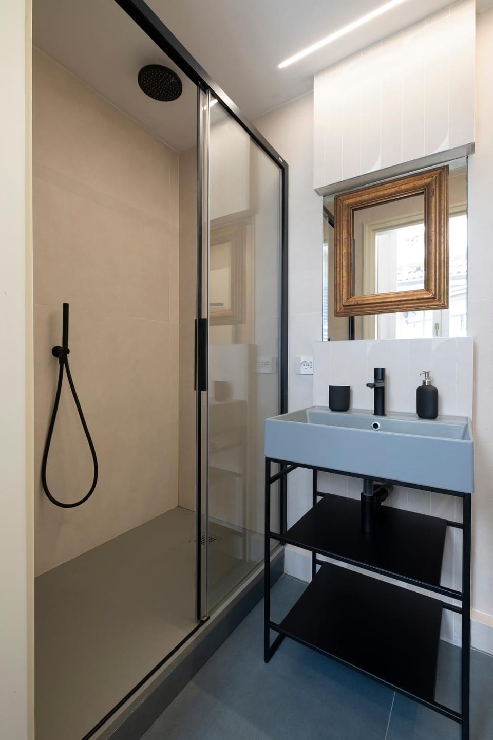Shower, Bathroom