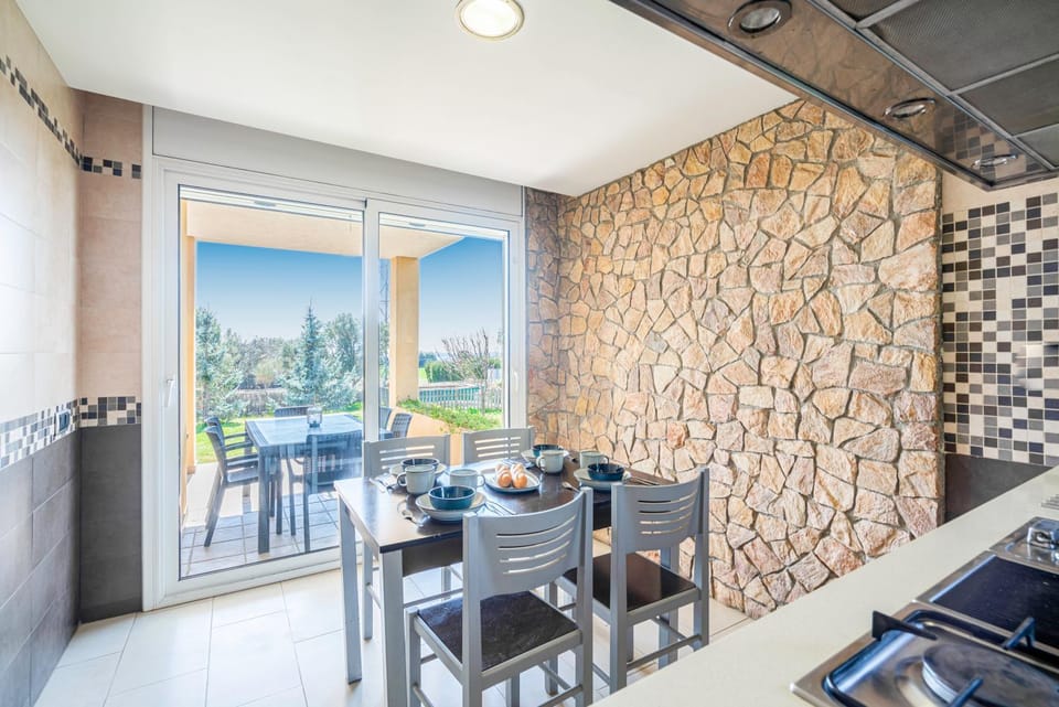 Winahost Casa familiar con piscina House in Maresme