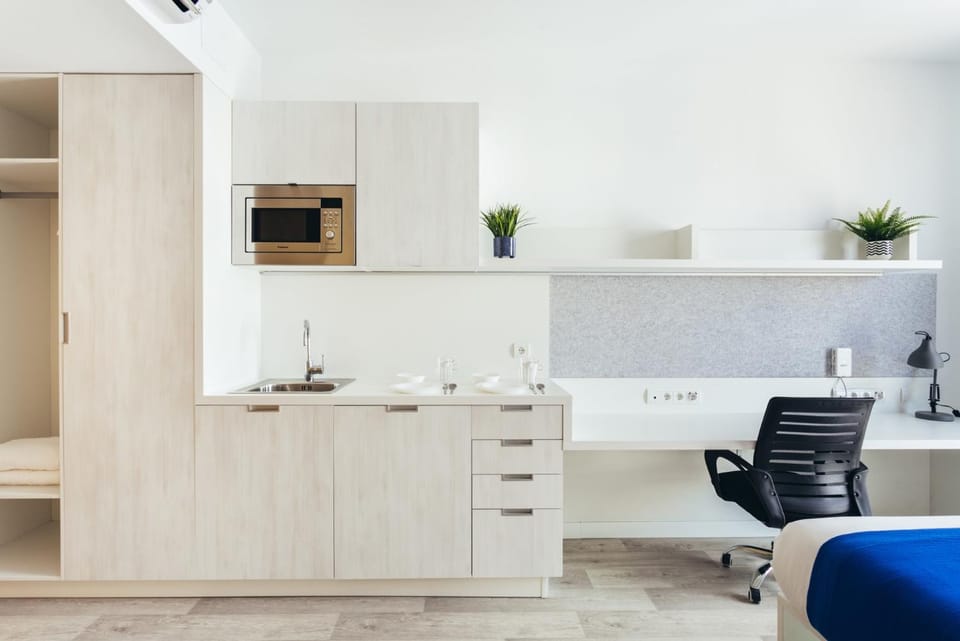 Kitchen or kitchenette