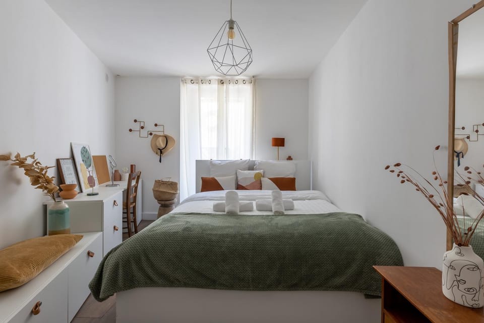 90m2 renové - terrasse en plein coeur de marseille Apartment in Marseille