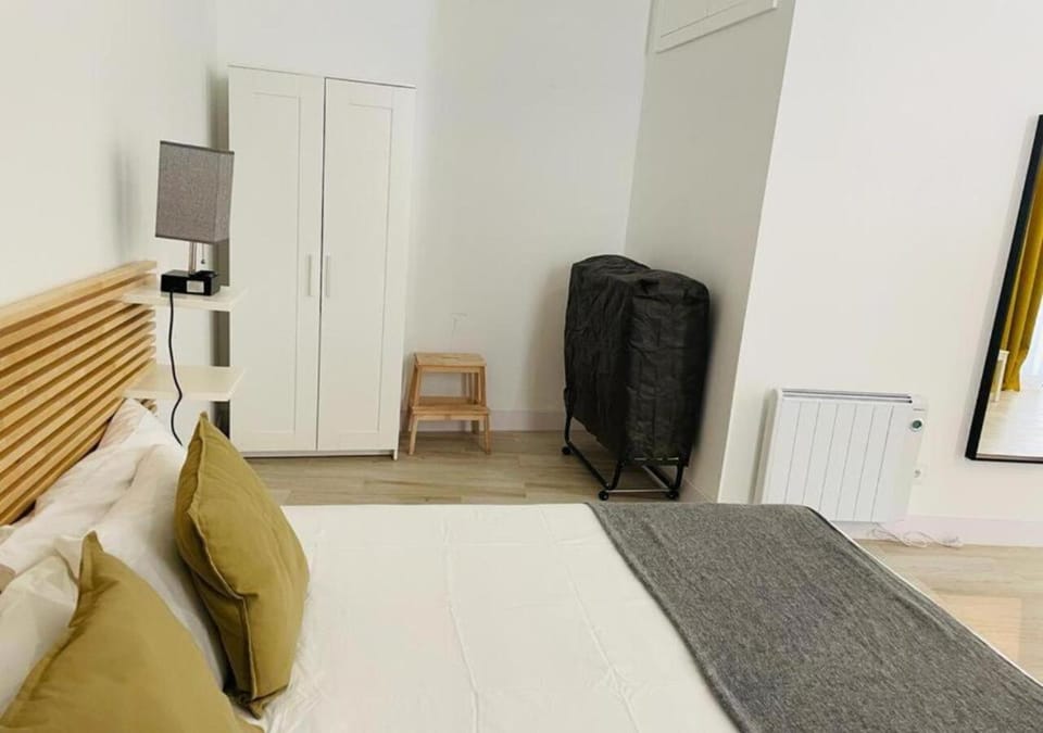 Living room, Seating area, internet
