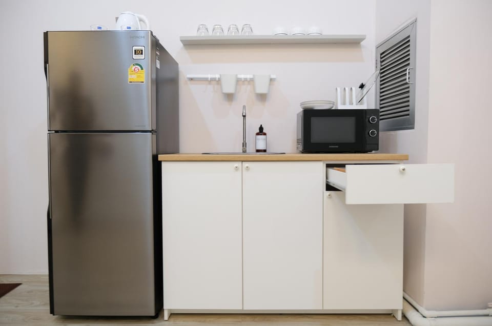 Kitchen or kitchenette