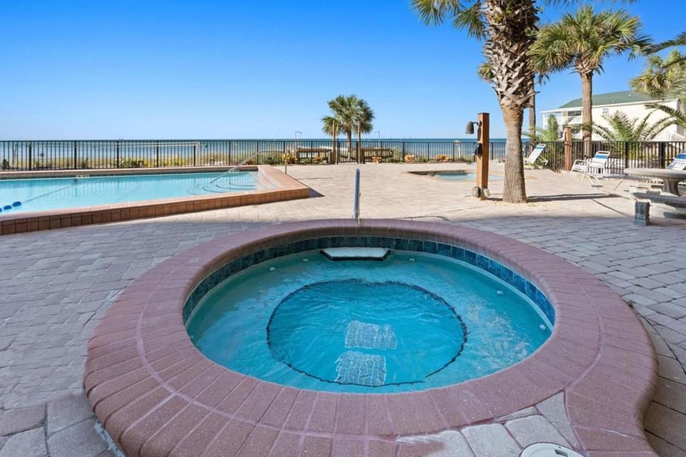 Commodore 1302 Caspian Rose House in Lower Grand Lagoon