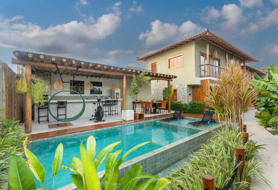 Property building, Patio, Spring, Day, Garden, Garden view, Pool view, Swimming pool, sunbed