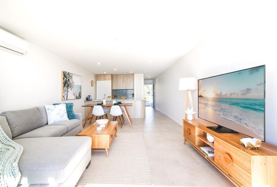 Exquisite 1-Bed Apartment with Bay Views Apartment in Batemans Bay
