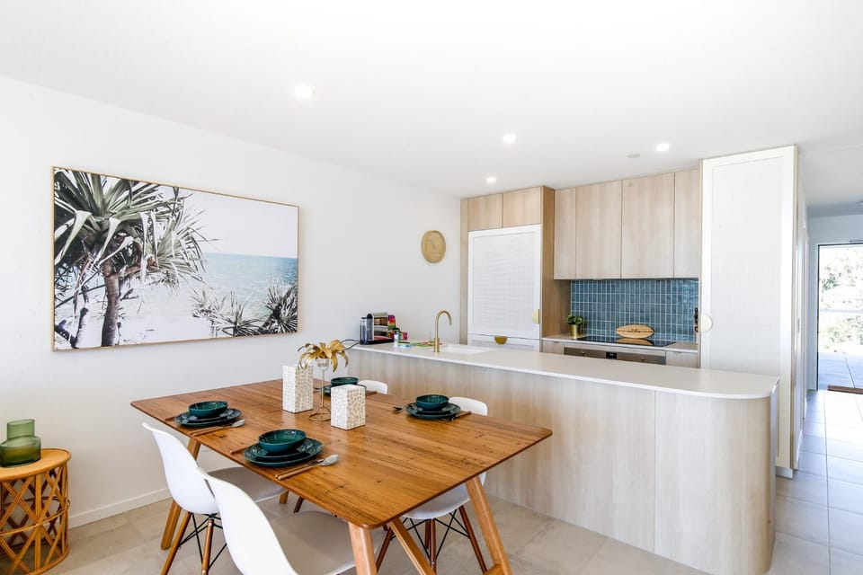 Exquisite 1-Bed Apartment with Bay Views Apartment in Batemans Bay
