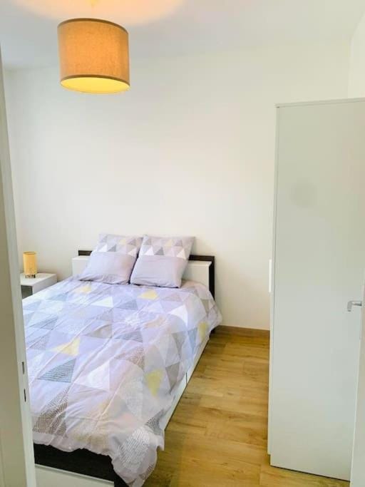 Bed, Bedroom, wardrobe