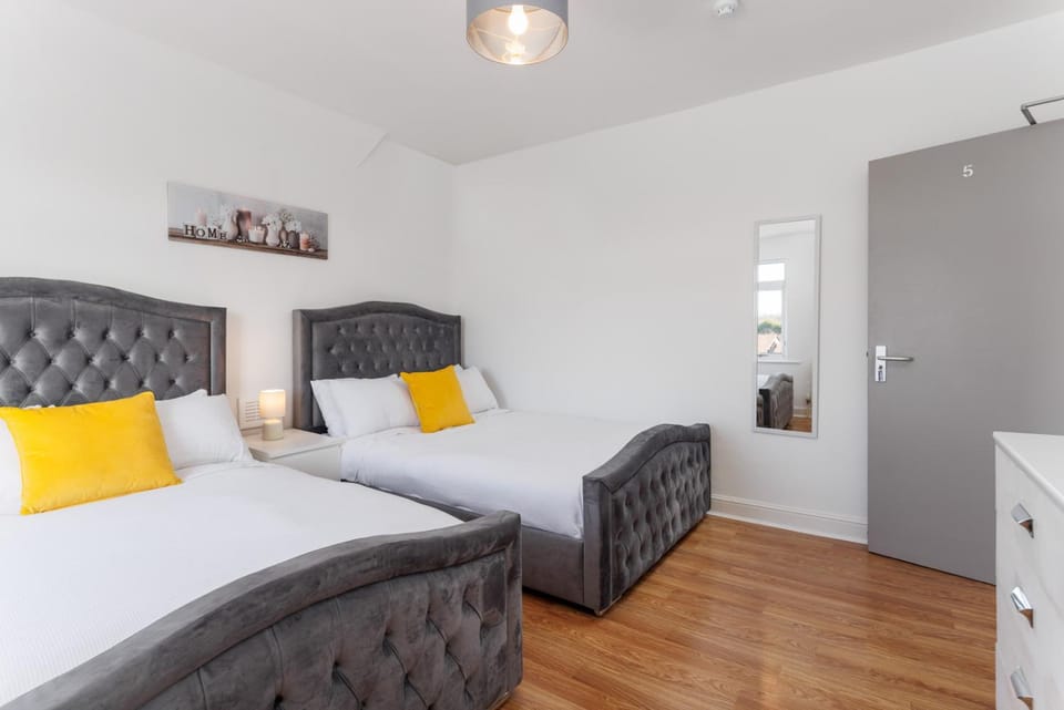 Bed, Bedroom