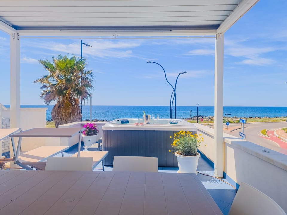 Natural landscape, Living room, Sea view