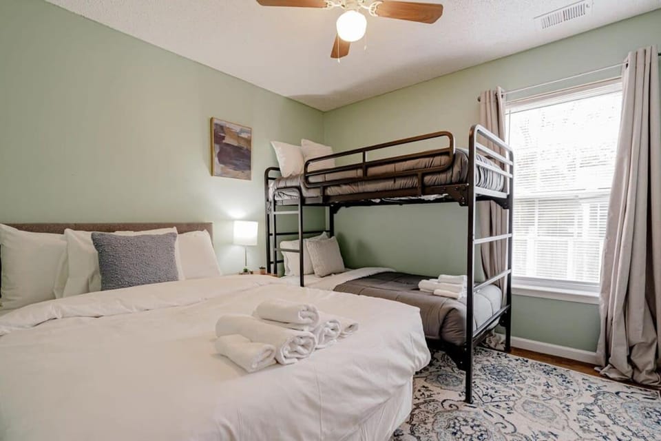Close to USC & Midtown-Downtown - Newly Renovated House in Columbia