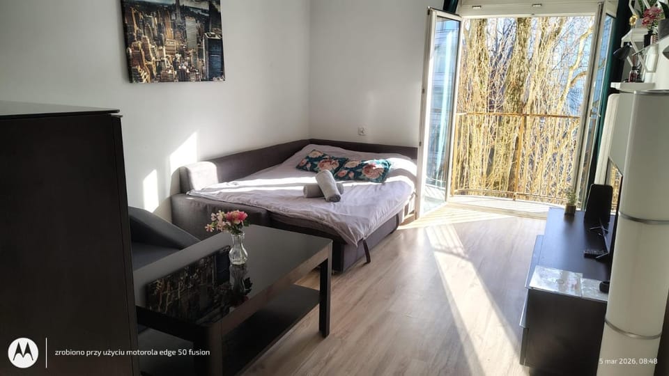 Przestronna kawalerka Mokotów dla 3 osób Apartment in Warsaw
