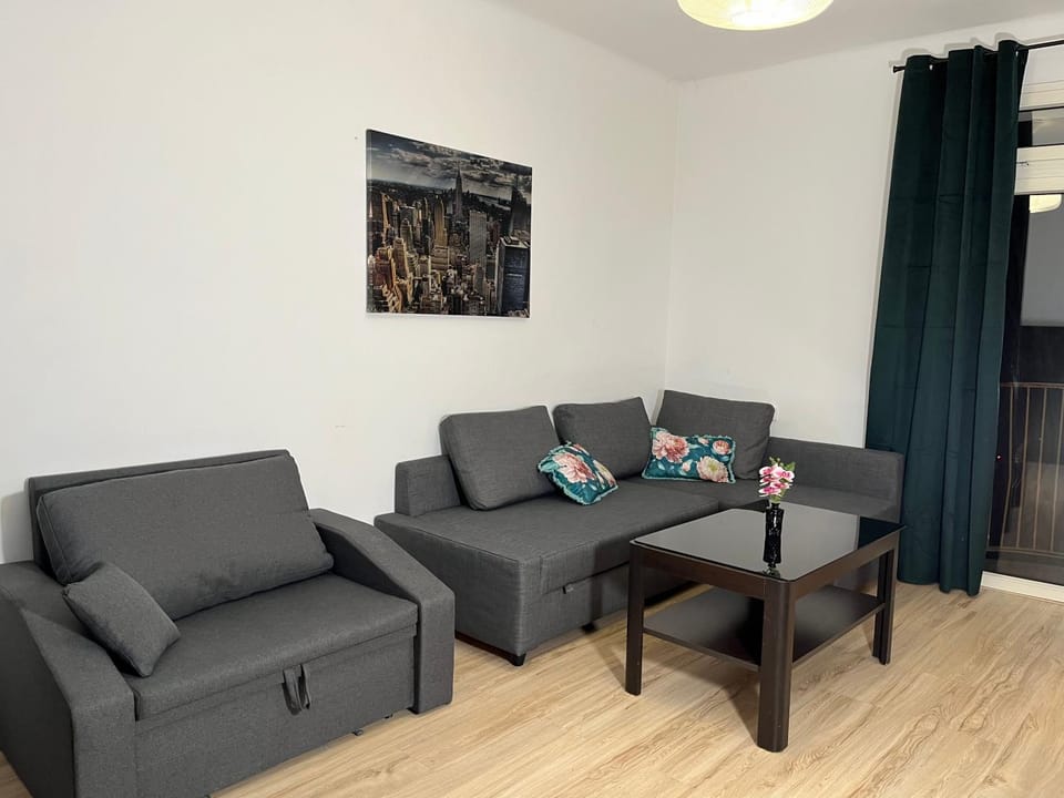 Przestronna kawalerka Mokotów dla 3 osób Apartment in Warsaw
