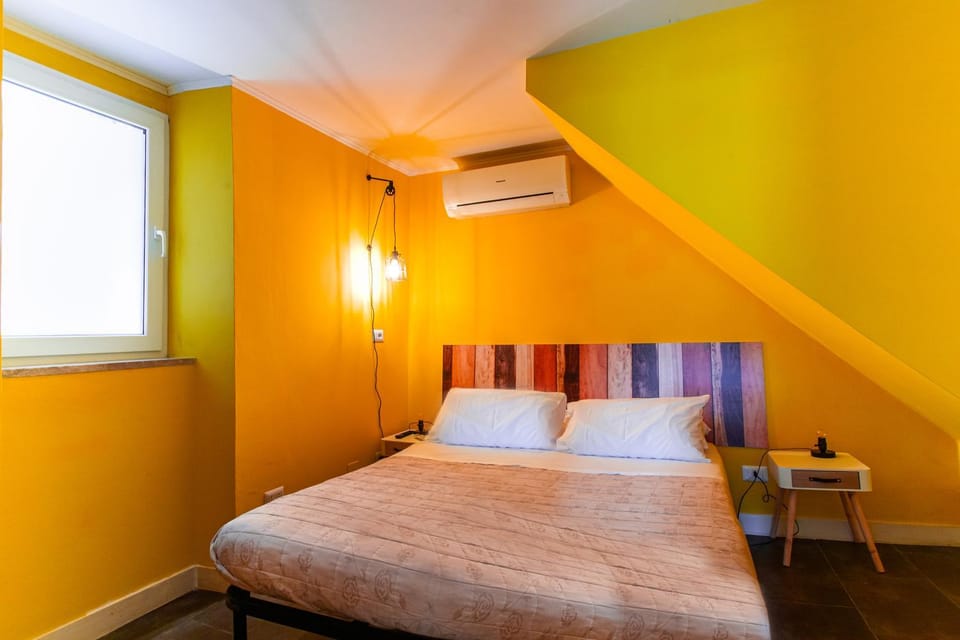 Bed, Photo of the whole room, Bedroom, air conditioner