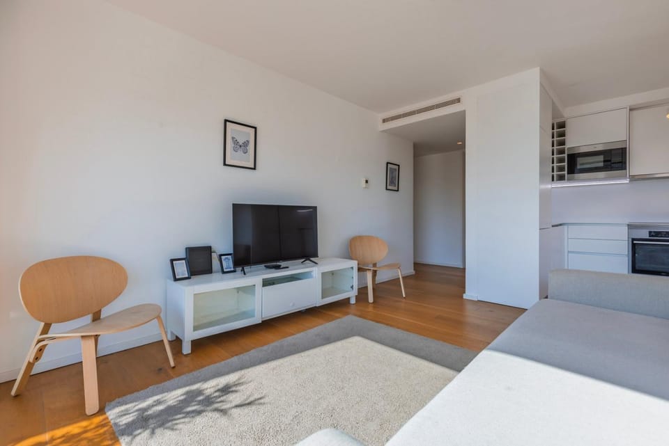 TV and multimedia, Kitchen or kitchenette, Living room