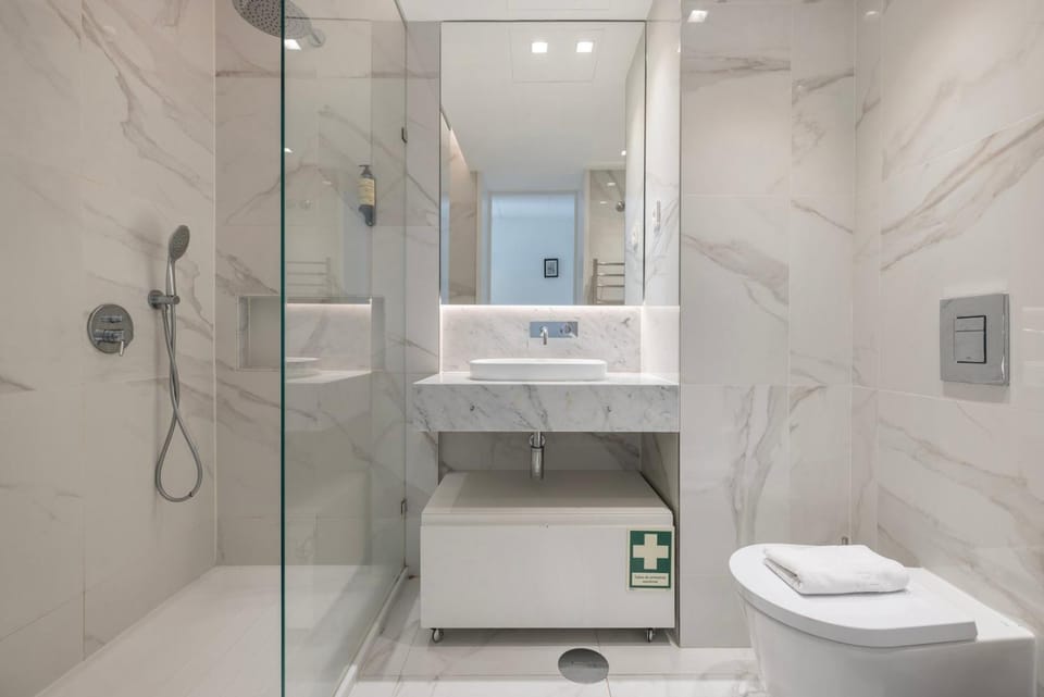 Shower, Toilet, Bathroom