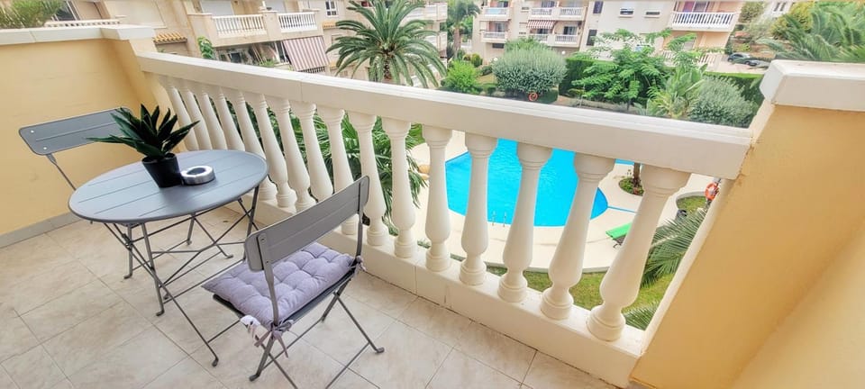 Off site, Balcony/Terrace, Garden view, Pool view