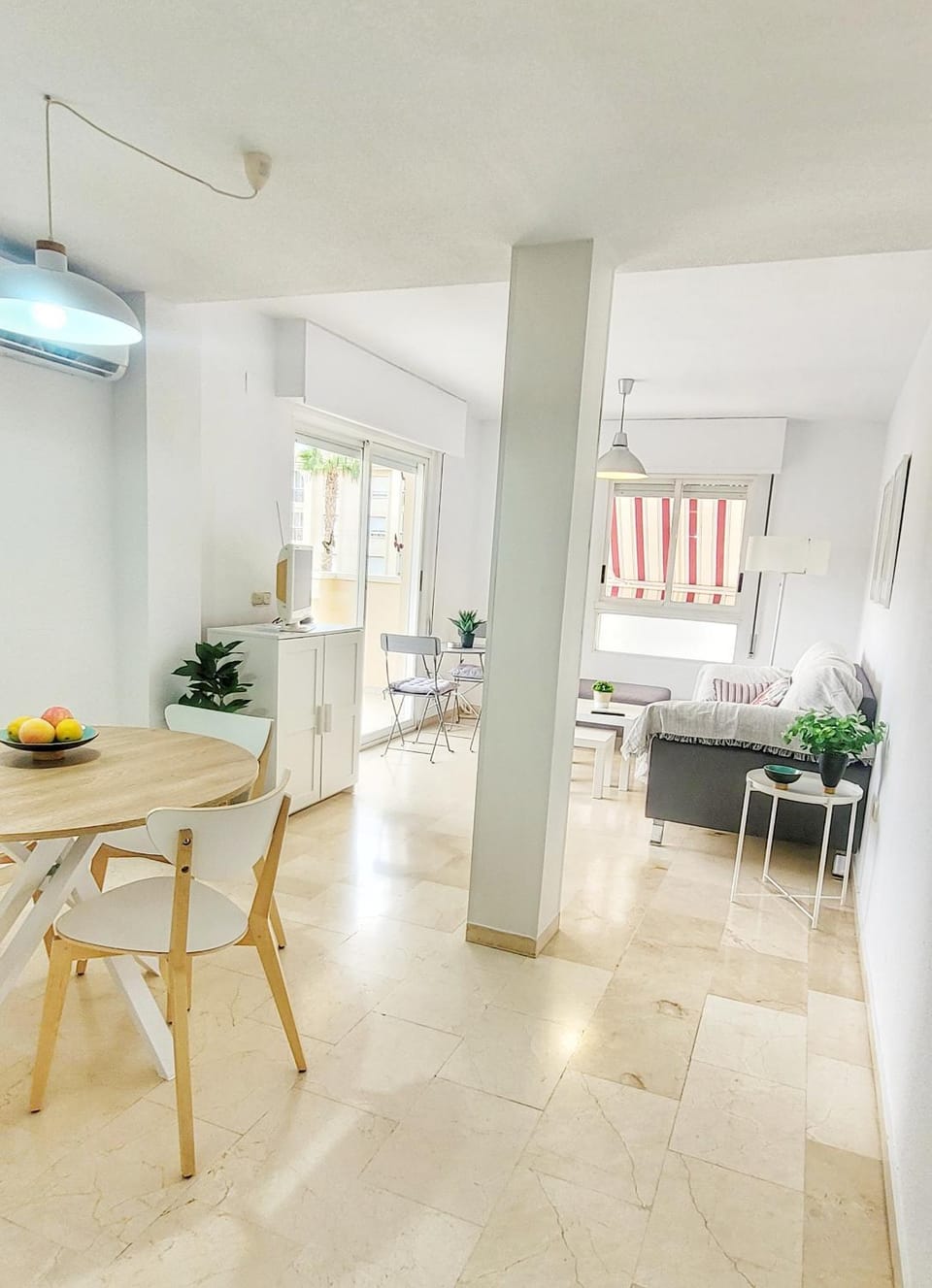 Living room, Seating area, Dining area, locker, locker, air conditioner