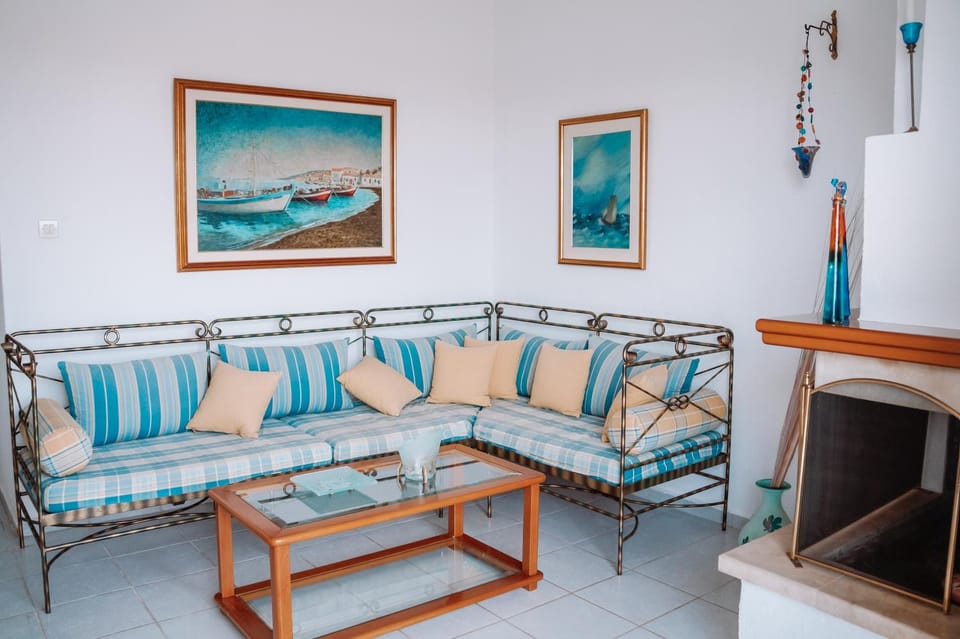 Living room, Seating area, flat iron