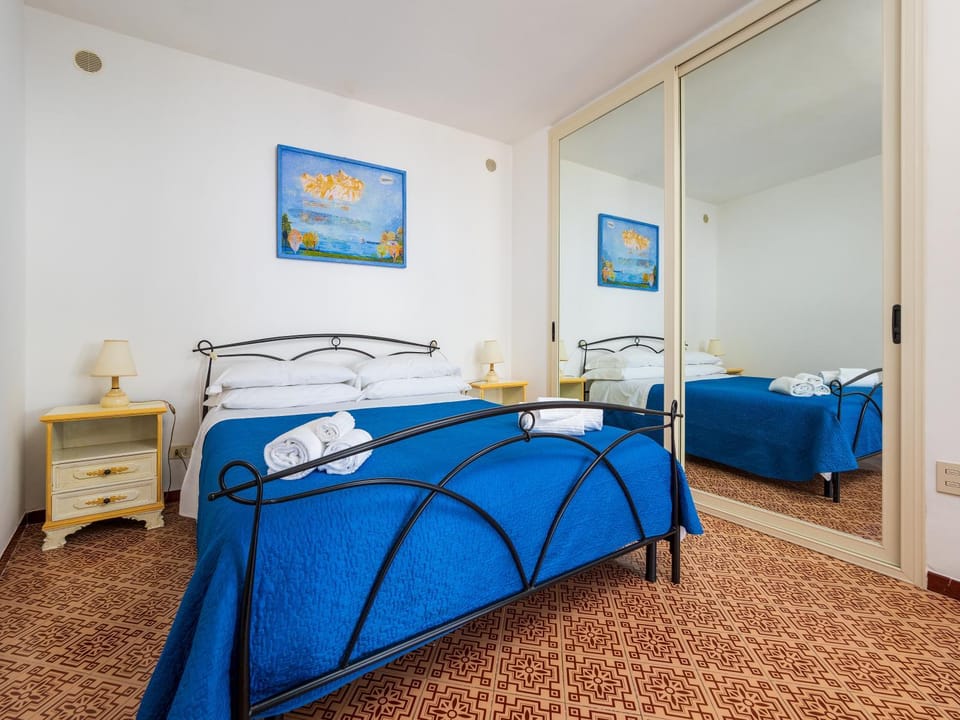 Bed, Photo of the whole room, Bedroom, towels, wardrobe