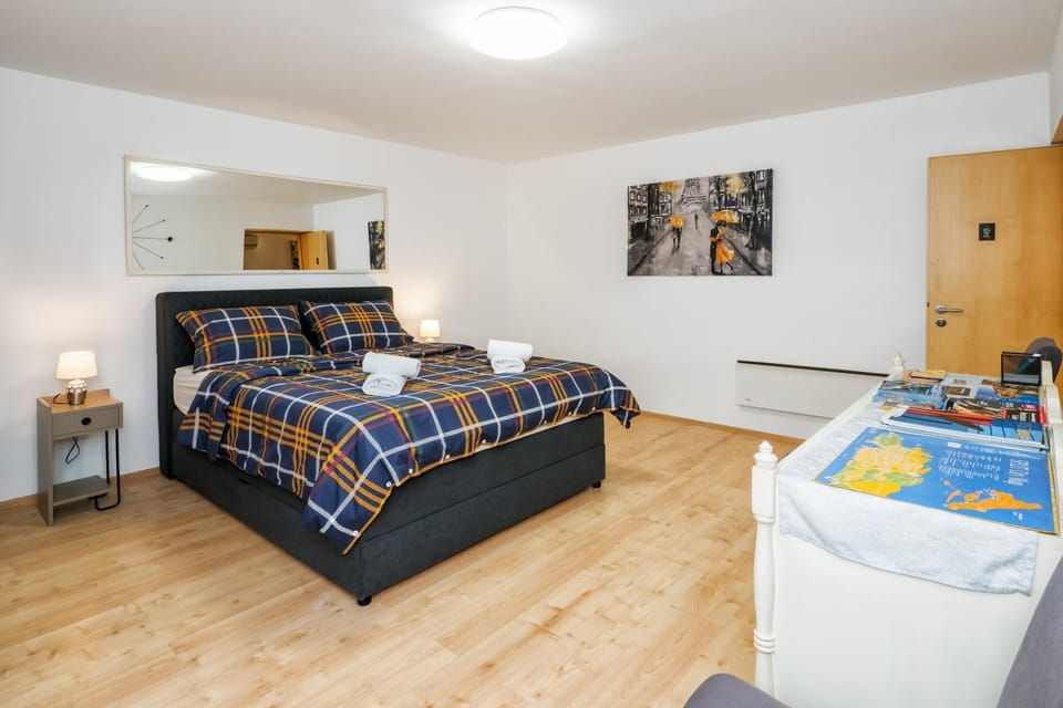 Bed, Bedroom
