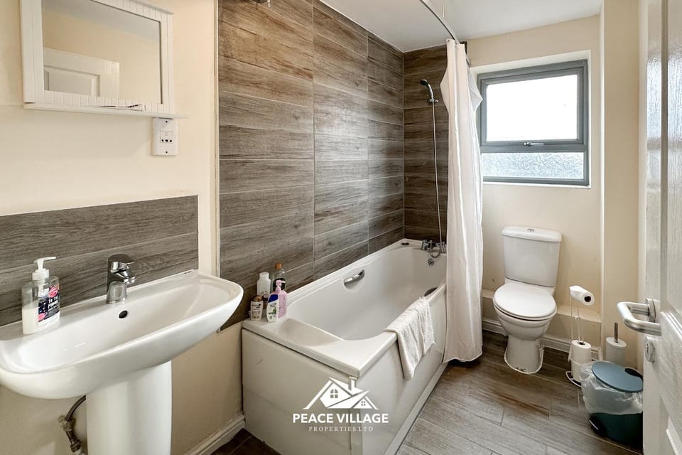 Toilet, Bathroom, Bath