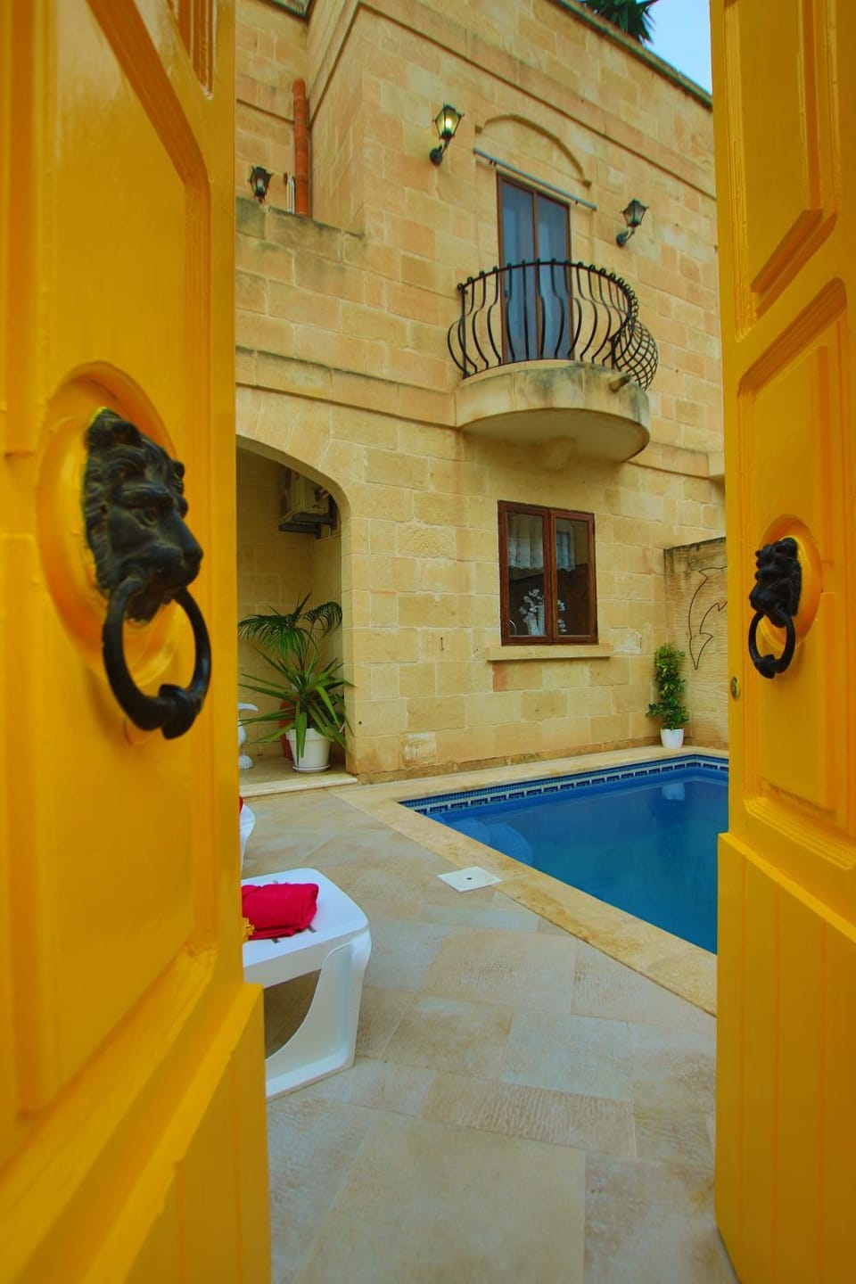 Property building, Pool view, Swimming pool