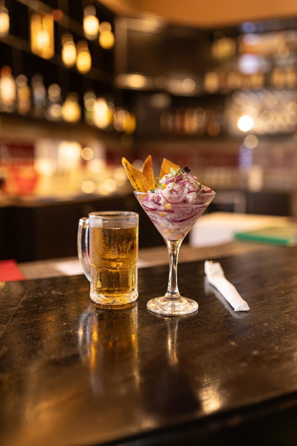 Restaurant/places to eat, Lounge or bar