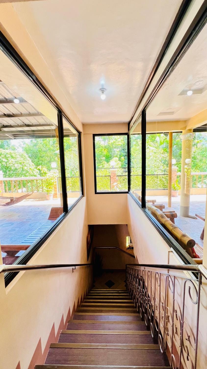 Transient villa with cozy garden, billiard & bar Vacation rental in Puerto Princesa