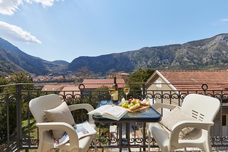 Stanisic Family Apartments Apartment in Dobrota