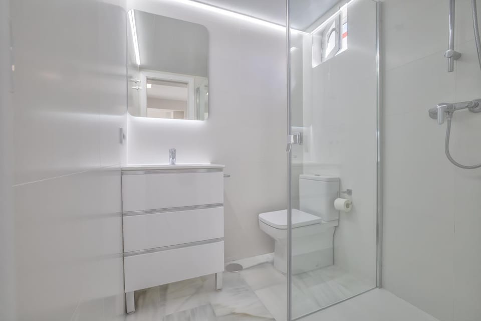 Shower, Toilet, Bathroom
