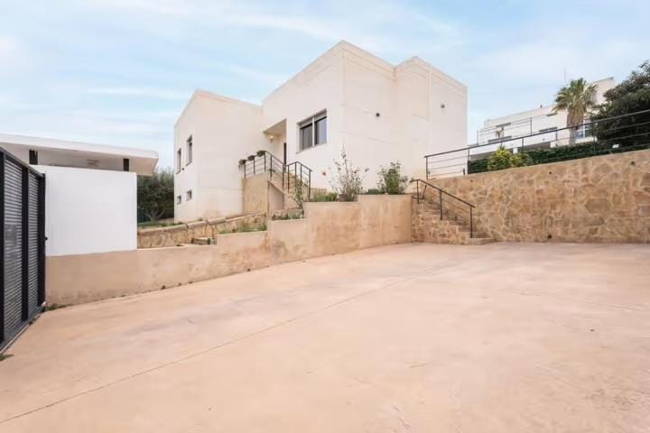 Property building, Parking