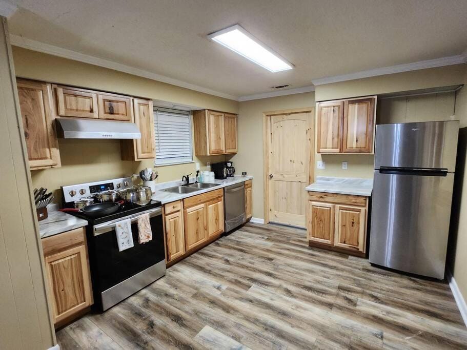 s2. Lakeside house in Scottsboro House in Scottsboro